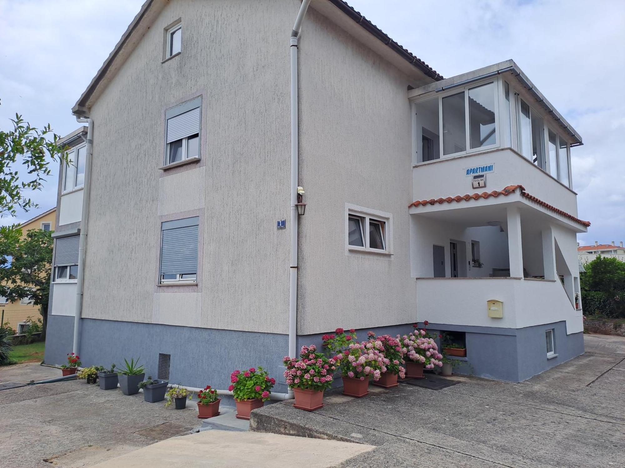 Studio Apartments Maslinik Đảo Krk Ngoại thất bức ảnh