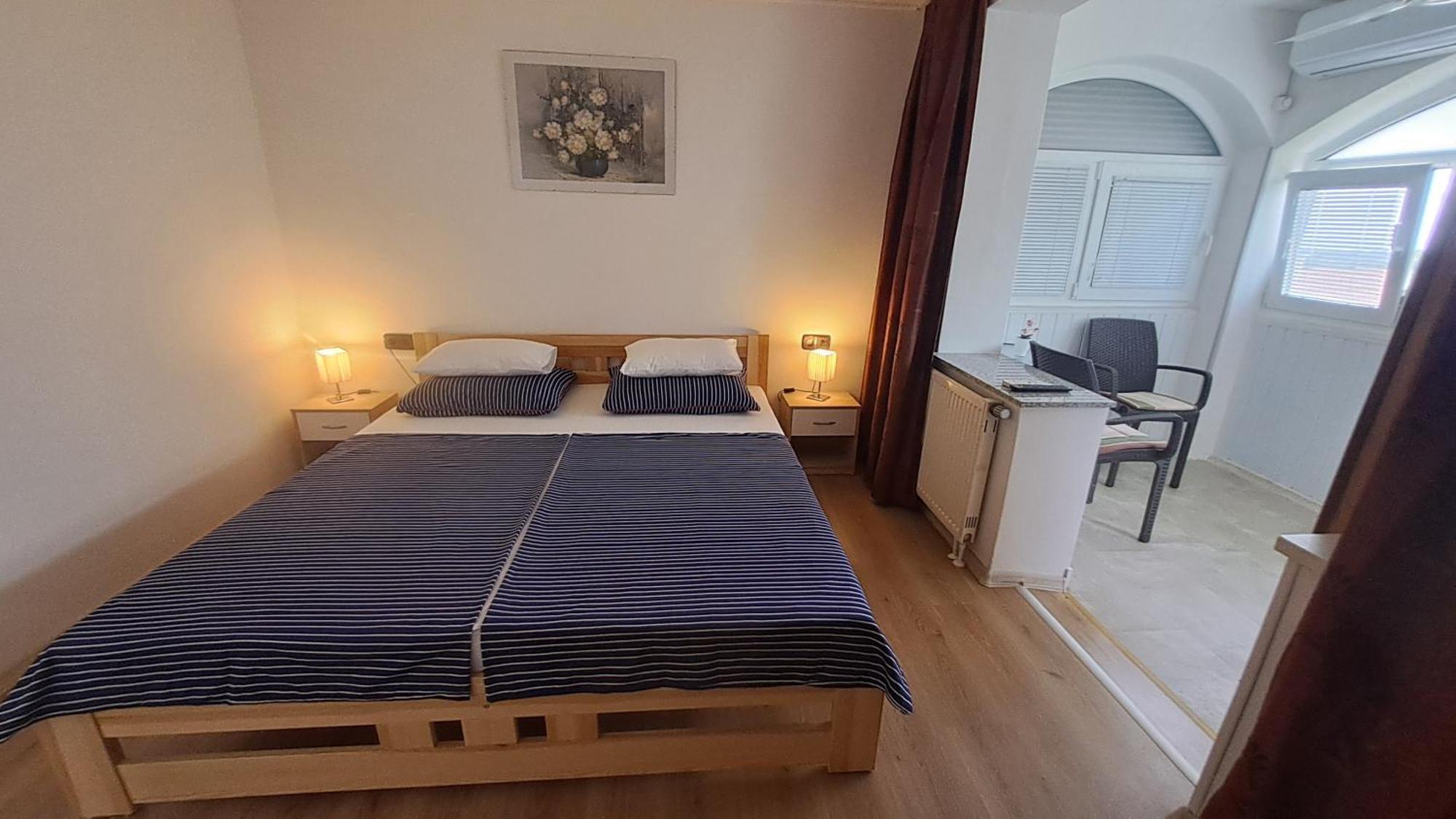 Studio Apartments Maslinik Đảo Krk Ngoại thất bức ảnh